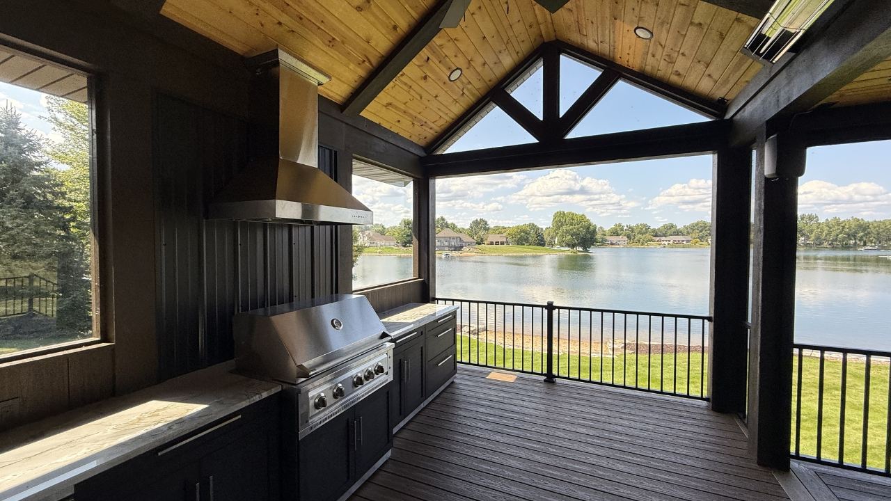 Screened porch PowerScreen enclosure — Green Bay, WI